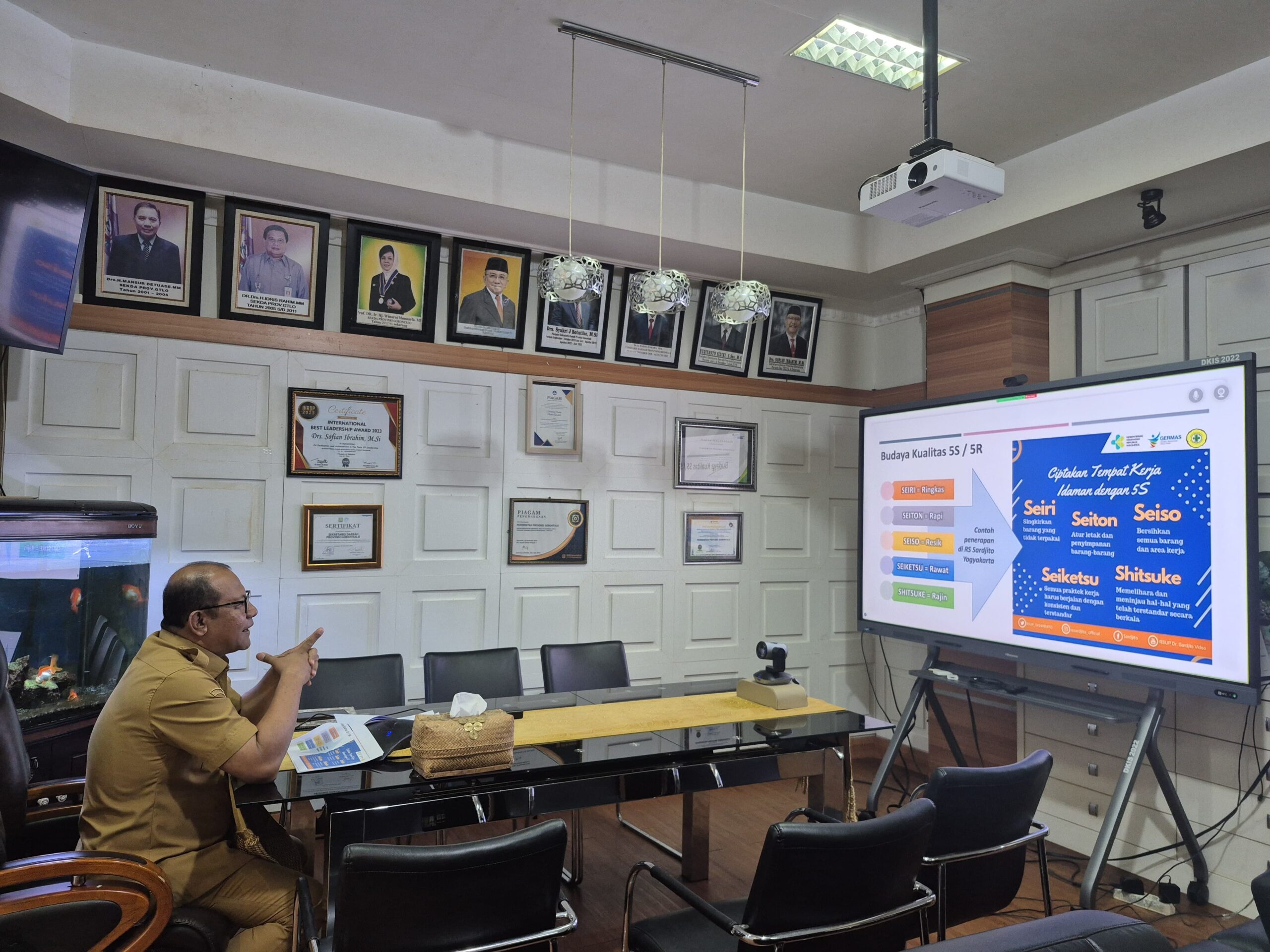 Sekretaris Daerah Provinsi Gorontalo Berikan Materi Manajemen Mutu Pelayanan Publik dalam Pelatihan Kepemimpinan Pengawas