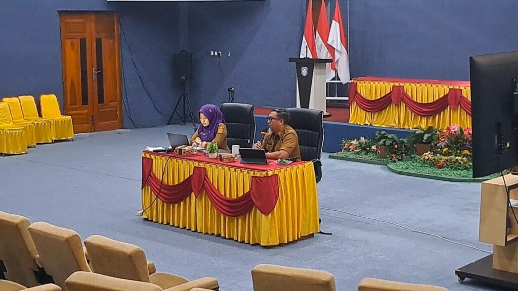 Kepala BPSDM dan Plt. Sekretaris memimpin rapat evaluasi disiplin dan kinerja